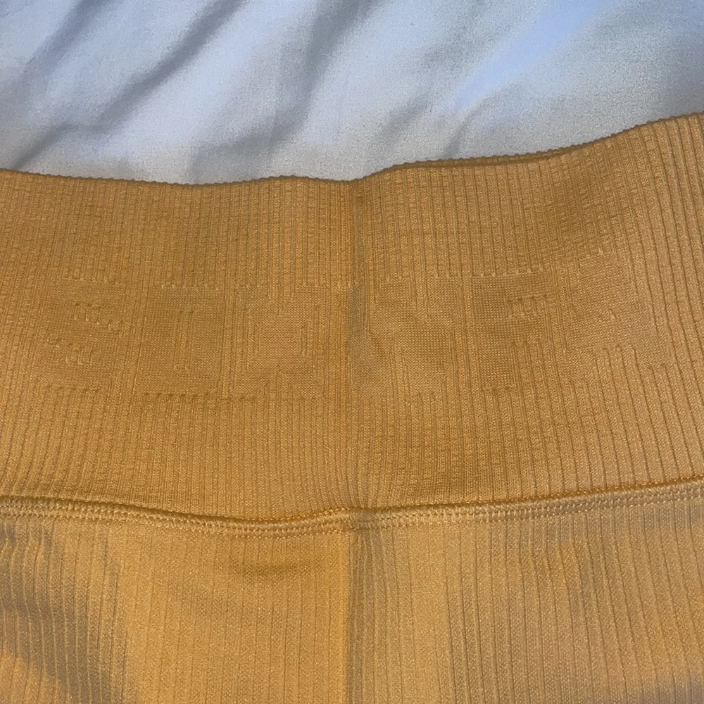 Sarah’s Day x White Fox Biker Shorts - Picture 4 of 5